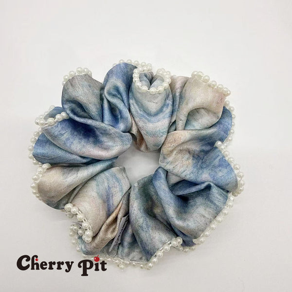sky pattern scunchie with pearls trim