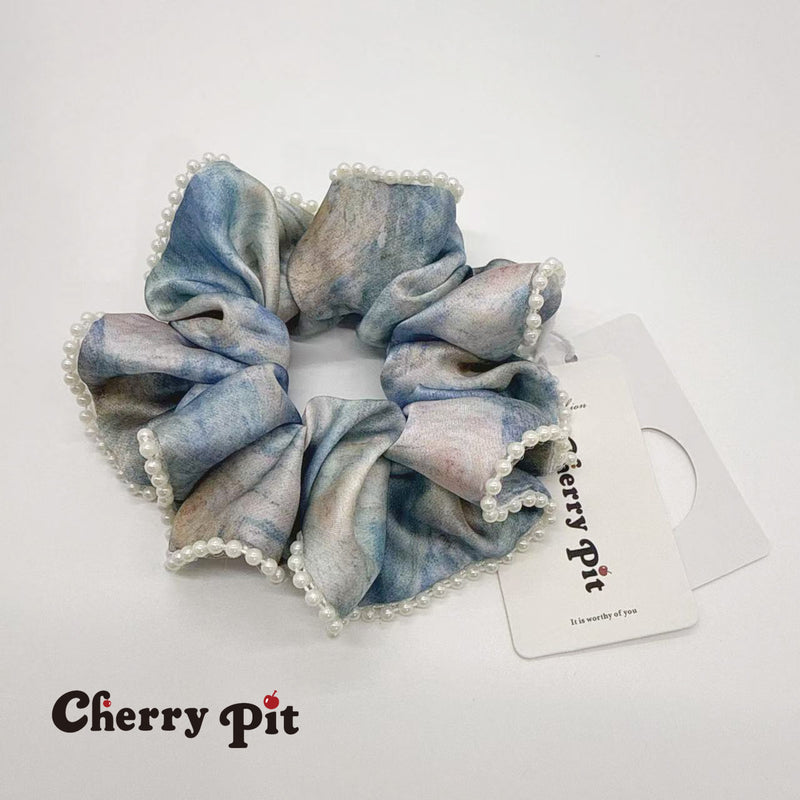 sky pattern scunchie with pearls trim