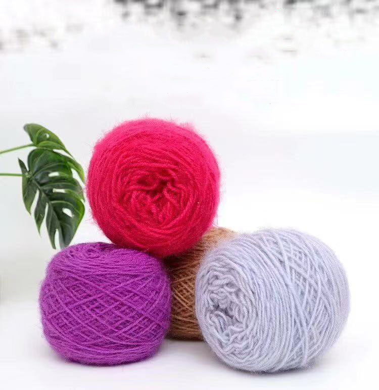 Polyester squirrel fluff solid color yarn&nbsp;