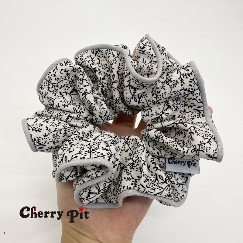 polyester floral print fabric scunchie&nbsp;