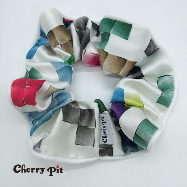100%silk fabric geometry print scunchie