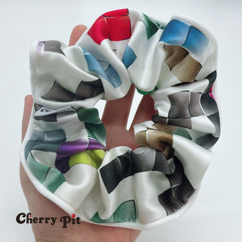 100%silk fabric geometry print scunchie