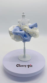 Bicolor scunchie with pearls trim